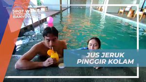 Bersantai dan Menikmati Jus Jeruk Pinggir Kolam di Banyuwangi