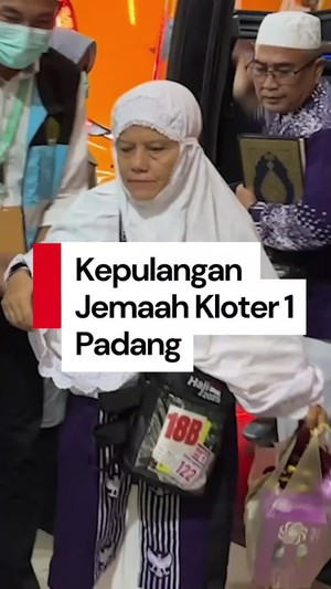 Video: Jemaah Haji Kloter 1 Padang Tiba di RI, 8 Meninggal di Tanah Suci