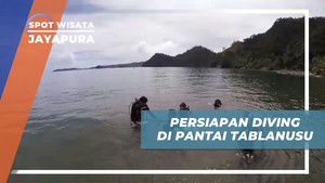 Mempersiapkan Diri untuk Diving di Pantai Tablanusu, Jayapura