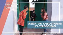 Mengunjungi Keraton Kasultanan Kacirebonan Cirebon dengan Pakaian Adat