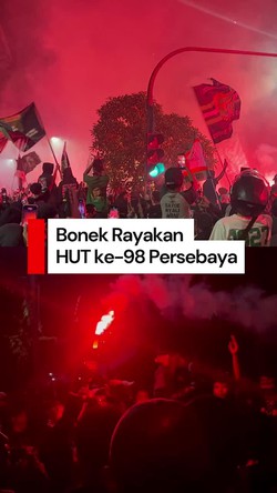 Video: Momen Bonek Rayakan HUT ke-98 Persebaya di Gelora 10 November