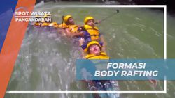 Membentuk Formasi Saat Body Rafting di Green Canyon, Pangandaran