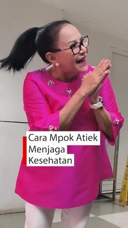 Video Olahraga yang Dilakukan Mpok Atiek untuk Jaga Kesehatan