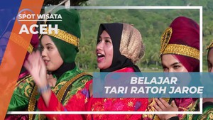 Mencoba Gerakan Tari Ratoh Jaroe dengan Antusias di Aceh  
