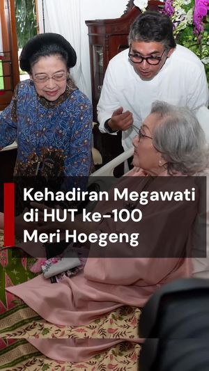 Video: Momen Megawati-Puan Hadiri Ultah Ke-100 Istri Jenderal Hoegeng