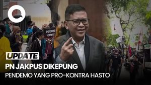 Video: Massa Pro dan Kontra Hasto Gelar Aksi di PN Jakpus