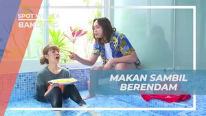 Sarapan Sambil Berendam di Kolam Jacuzzi di Kamar Hotel Bandung  