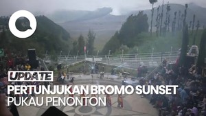 Video: Menikmati Indahnya Gunung Bromo Diiringi Pertunjukan Seni dan Musik