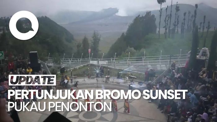 Video: Menikmati Indahnya Gunung Bromo Diiringi Pertunjukan Seni dan Musik