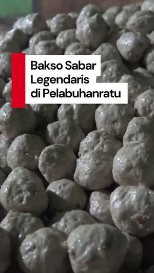  Video: Melihat Pembuatan Bakso Sabar Legendaris di Pelabuhanratu 