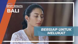 Bersiap Melukat dan Membersihkan Jiwa di Tradisi Bali Penglipuran  