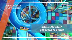 Meluncur Seru dengan Ban di Kolam Renang Green Valley, Purwakarta  
