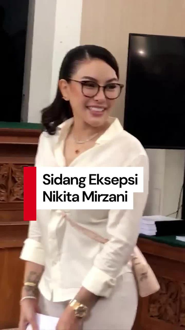 Video Senyum Nikita Mirzani di Sidang Lawan Reza Gladys