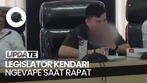 Video Viral Anggota DPRD Kendari Ngevape Saat Rapat