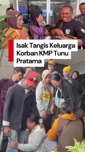 Video Isak Tangis Keluarga Korban KMP Tunu Pratama Jaya yang Tenggelam