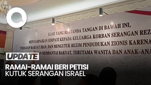Video: Warga Sambangi Rumah Dubes Iran, Beri Petisi Kutuk Serangan Israel