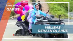 Melibas Arus Deras Sungai saat Berkendara ATV, Garut
