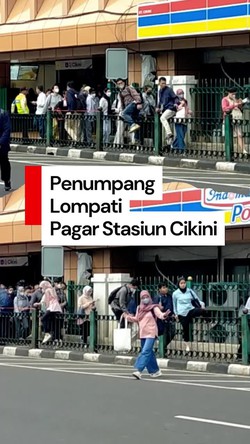 Video Lompat-lompat Pagar di Stasiun Cikini
