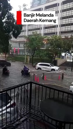 Video: Kemang Jaksel Banjir, Lalu Lintas Terhambat