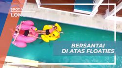 Bersantai di Atas Floaties di Kolam Renang Penginapan Lombok  