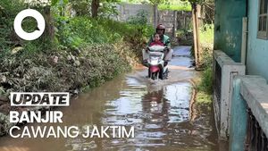 Video: Banjir di Cawang Jaktim Mulai Surut, Warga Bersih-bersih