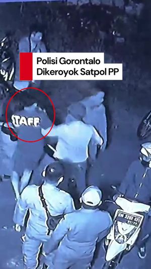 Video: Kronologi Polisi Gorontalo Dikeroyok Oknum Satpol PP 