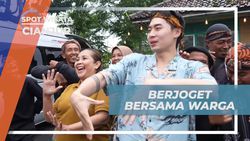 Berjoget Bersama Warga untuk Bangun Vibes Positif di Cianjur  