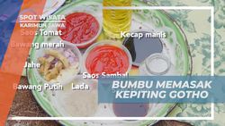 Memasak Kepiting Gotho dengan Bumbu Asam Manis di Karimun Jawa  