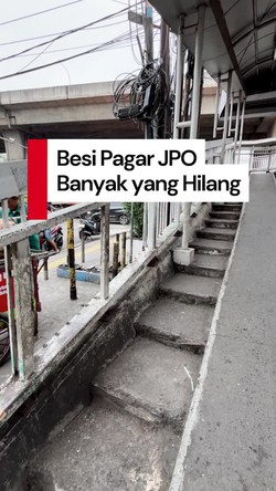 Video: Duh! Besi Pagar JPO Koja Jakut Banyak yang Hilang