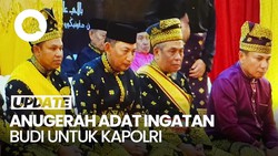 Video: Momen Kapolri Diberi Anugerah Adat Melayu Ingatan Budi