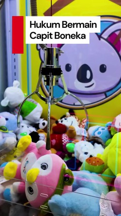 Video: Hukum Bermain Mesin Capit Boneka Menurut Islam