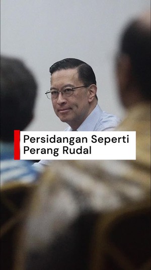 Video: Tom Lembong Ibaratkan Persidangan Seperti Perang Rudal