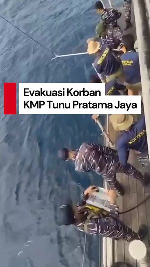 Video: Sejumlah Korban Diduga Masih Terjebak di Bangkai KMP Tunu Pratama Jaya
