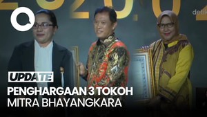 Video: Polri Beri Penghargaan ke 3 Tokoh Mitra Bhayangkara