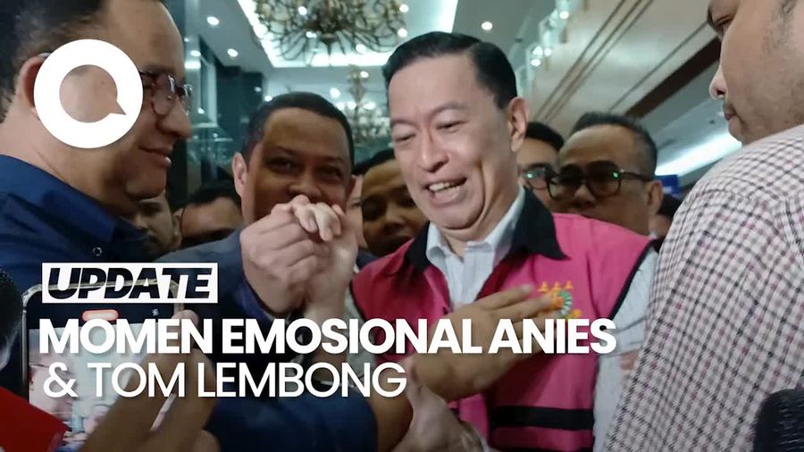 Video Momen Emosional Anies Genggam Tangan Tom Lembong yang Diborgol
