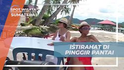 Bersantai di Pinggir Pantai dan Menikmati Air Kelapa di Sumatera  
