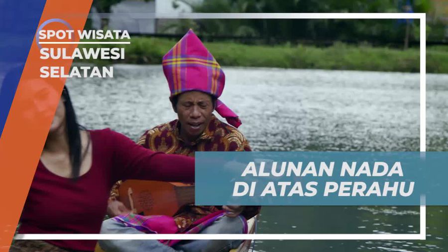 Menikmati Alunan Nada Tradisional di Atas Perahu Desa Berua Sulawesi Selatan  