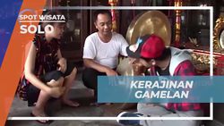 Menikmati Suasana dan Mencoba Bermain Gamelan di Alun-Alun Utara Solo  