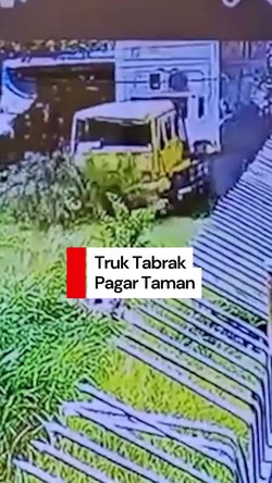 Video: Detik-detik Truk Tabrak Pagar Taman di Makassar gegara Rem Blong