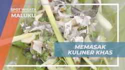 Memasak Kuliner Khas Maluku di Pantai Ngiarvarat, Maluku  