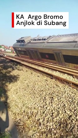Video: KA Argo Bromo Anggrek Anjlok di Subang