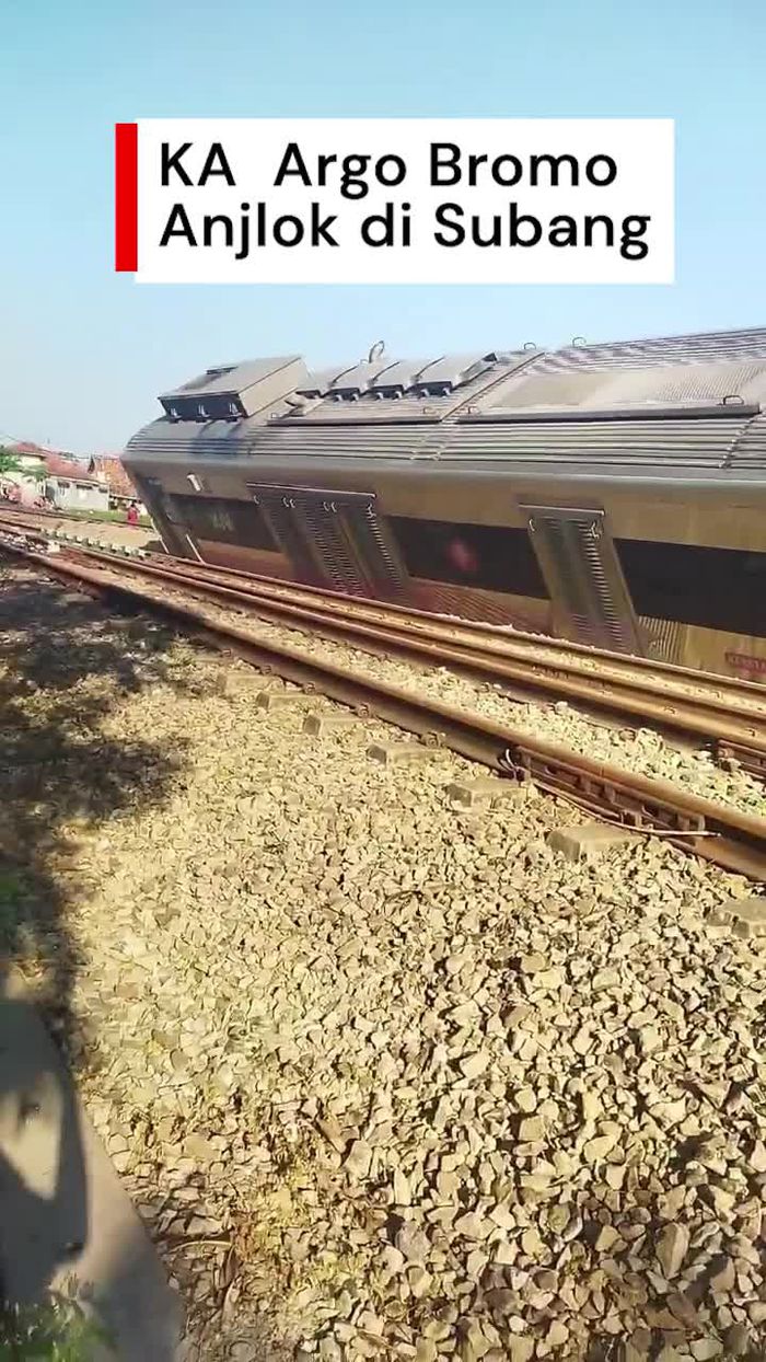 Video: KA Argo Bromo Anggrek Anjlok di Subang