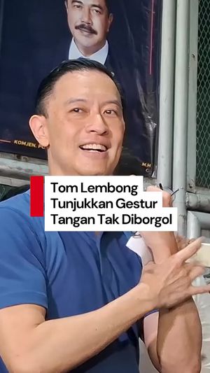 Video: Saat Tom Lembong Tunjukkan Gestur Tangan Sudah Tak Diborgol
