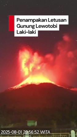 Video: Ngerinya Letusan Gunung Lewotobi Laki-laki Disertai Badai Petir