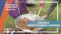 Menggoreng Pempek dan Menikmati Kelezatannya Bersama Warga di Desa Burai, Sumatera Selatan  