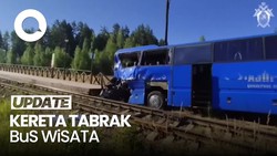 Video: Ngeri! Kereta Tabrak Bus Wisata di Rusia, 1 Tewas-11 Luka