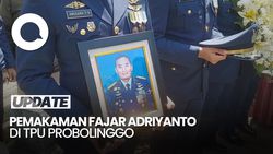 Video Pemakaman Marsda Anumerta Fajar Adriyanto Secara Militer