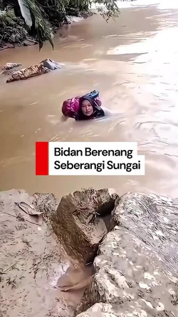 Video: Bidan di Pasaman Berenang Sebrangi Sungai Demi Obati Pasien TBC
