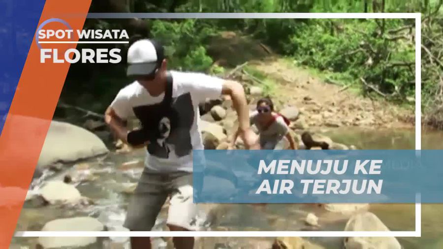 Menuju Air Terjun Menakjubkan di Flores untuk Menyegarkan Diri