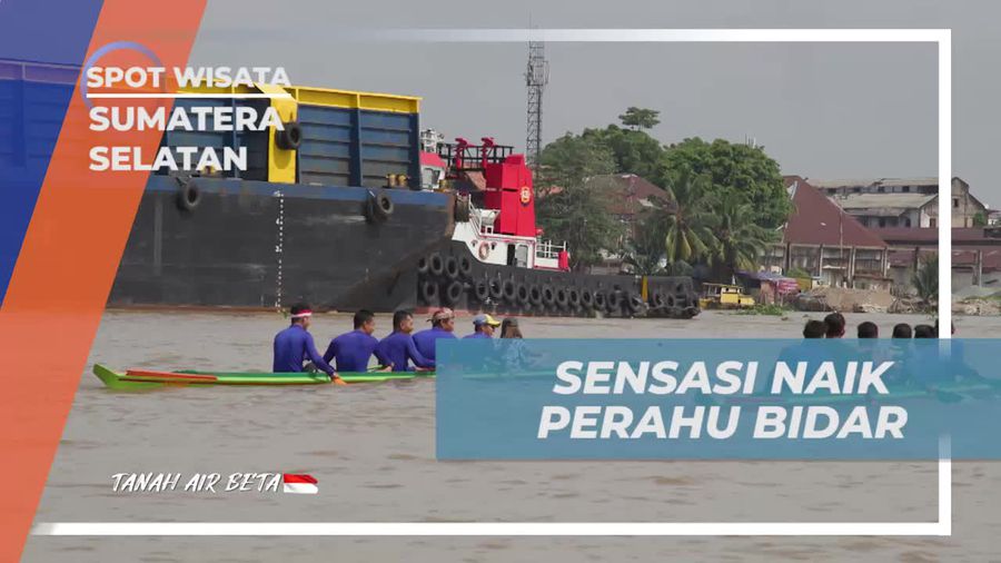 Merasakan Sensasi Naik Perahu Bidar Bersama Warga dan Selebriti di Sumatera Selatan